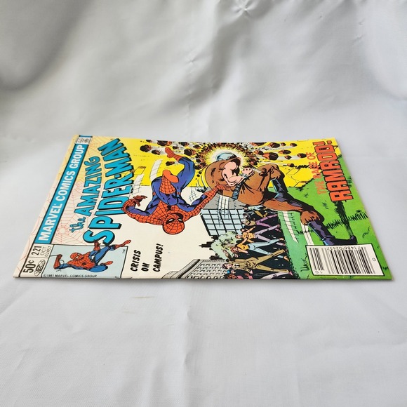 Marvel Amazing Spider-Man Comic Book Issue #221 October 1981 Crisis on Campus - Picture 4 of 7